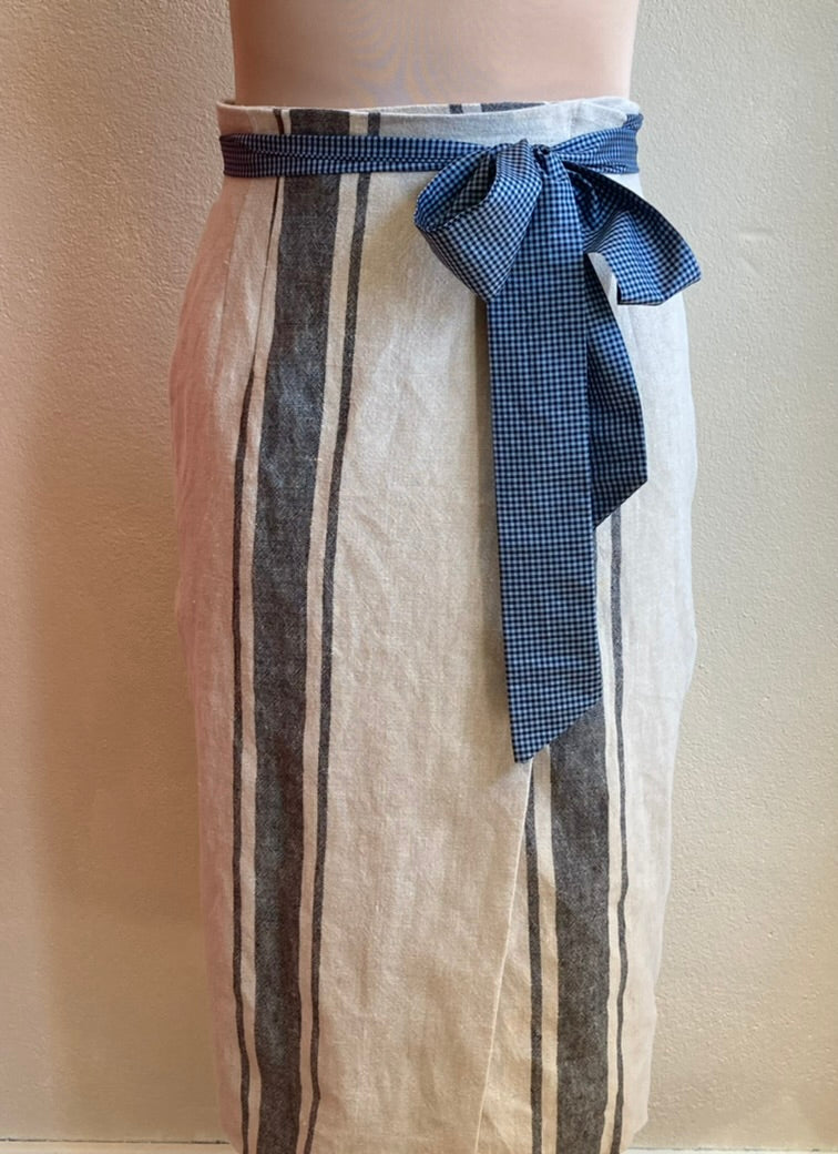 Skirts and trousers made to measure
