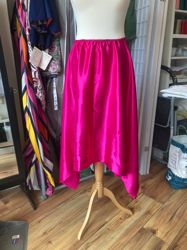 Skirts and trousers made to measure