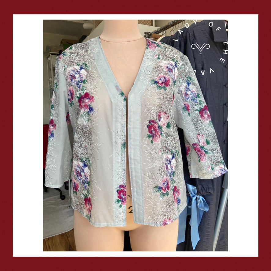 Blouses and shirts made to measure
